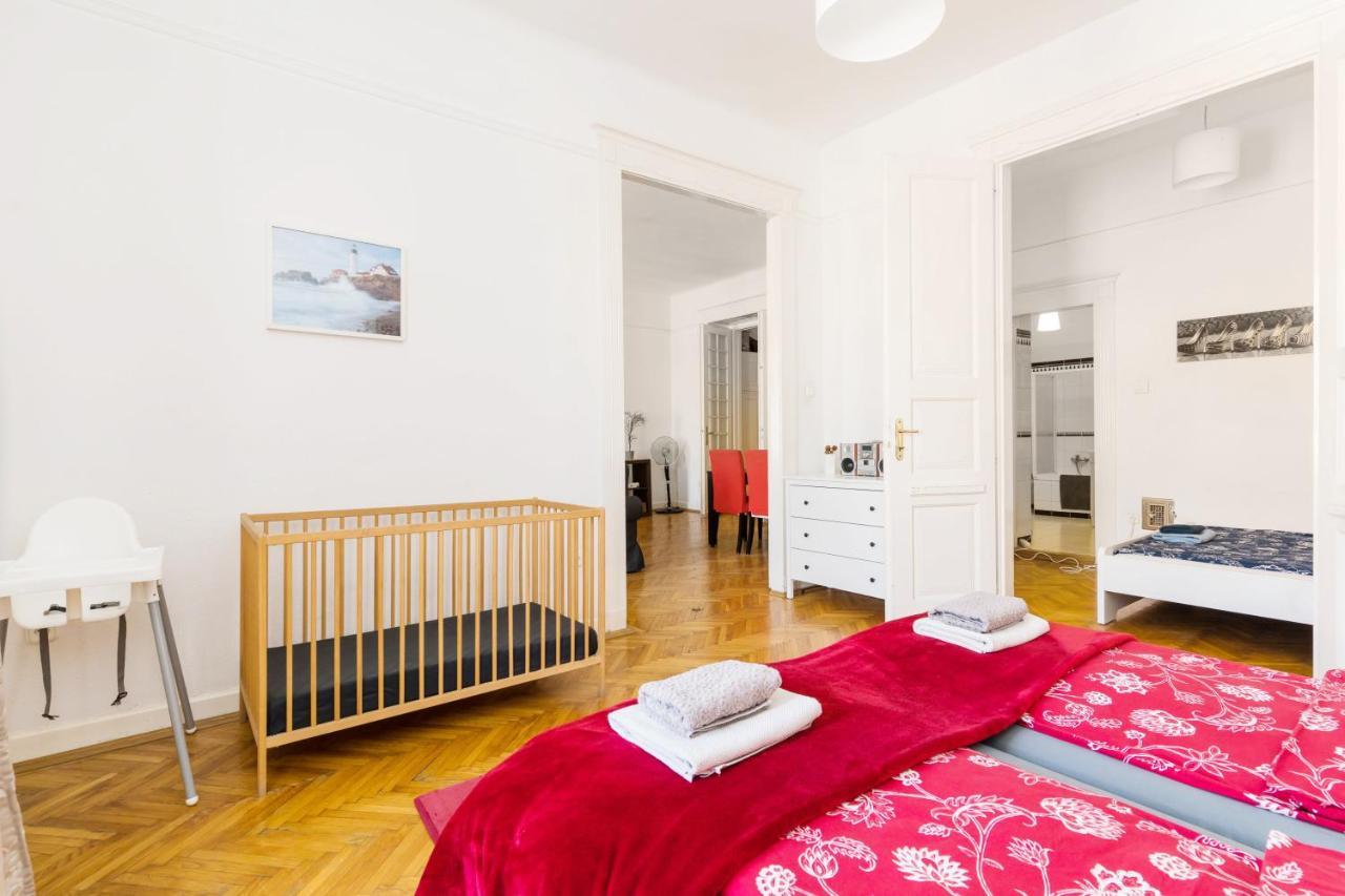 Friendly Apartment Oktogon Budapest Bagian luar foto