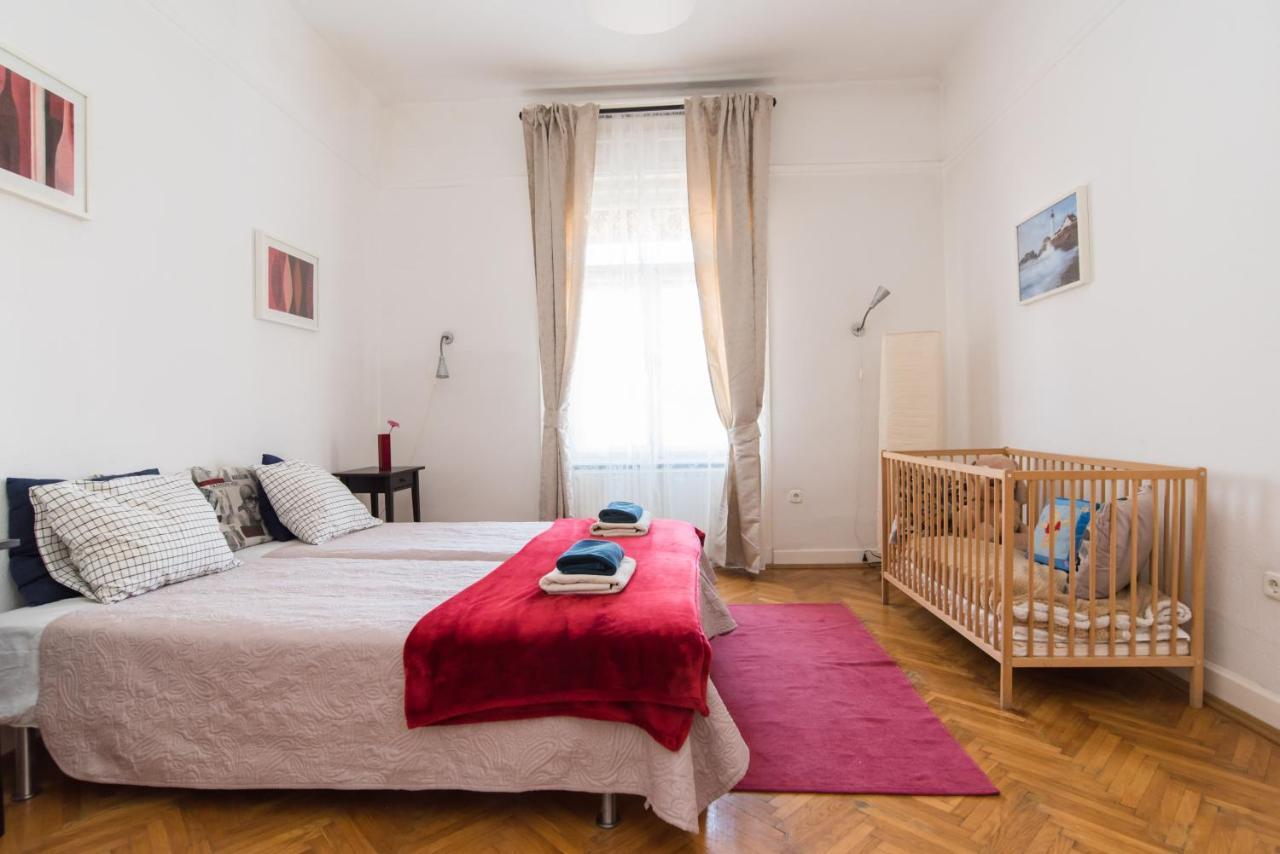 Friendly Apartment Oktogon Budapest Bagian luar foto